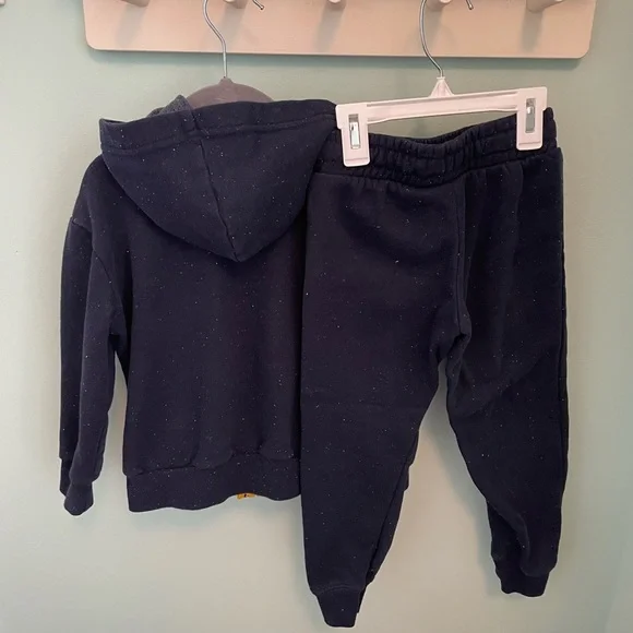 George Sweatsuit - Picture 6 of 7